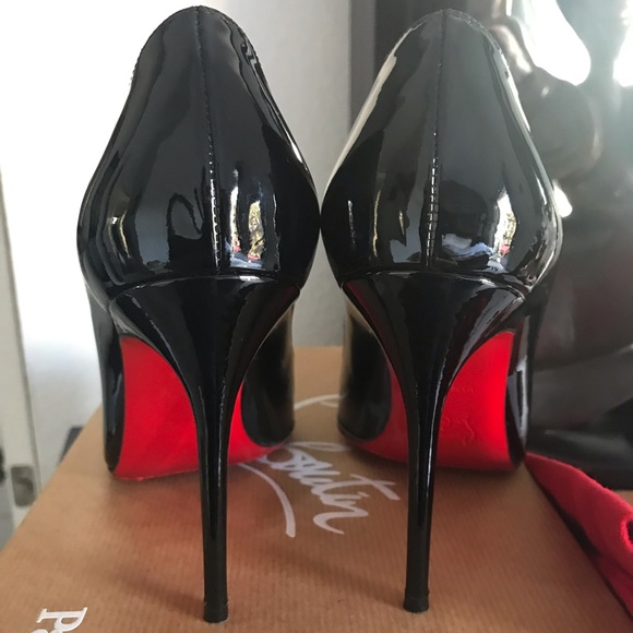 Christian Louboutin Shoes - PRISTINE Christian Louboutin Décolleté!!